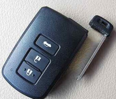 Ключ Toyota Camry 50, 55